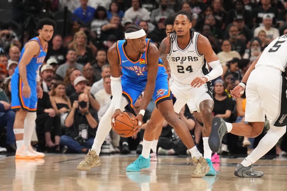 坎宁安确诊气胸引发热议 NBA评奖规则遭质疑 活塞季后赛希望受挫